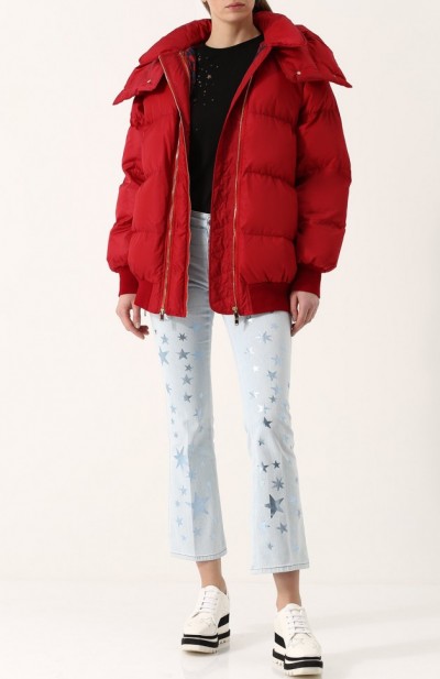 Однотонный стеганый пуховик с капюшоном 1