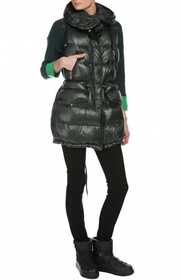 Жилет с капюшоном