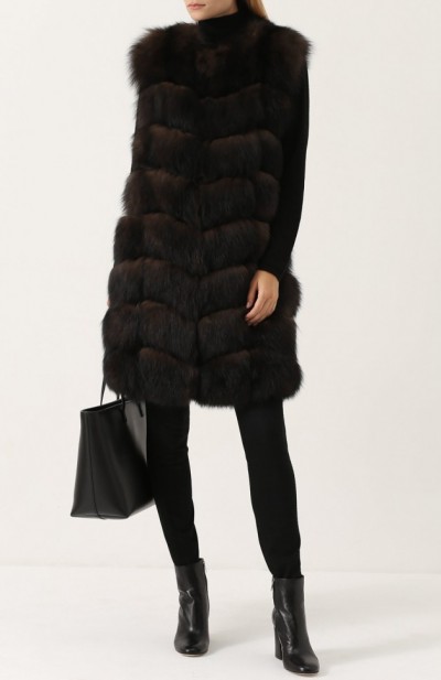 Удлиненный жилет из меха лисы