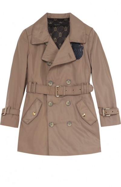 Двубортный плащ с поясом и нашивкой